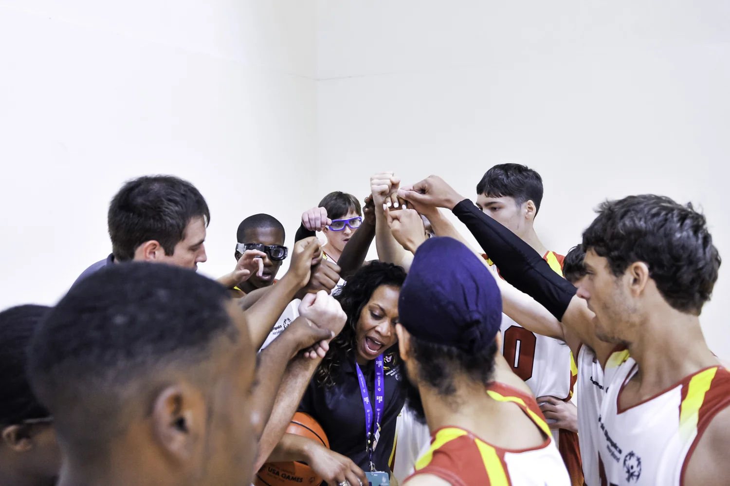 Maryland’s traditional basketball team at the beginning of a game on the IMA Courts of the University of Washington.