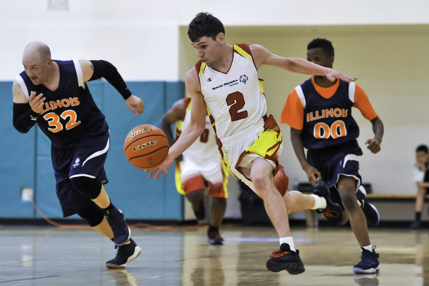 Maryland’s traditional basketball player on the IMA Courts of the University of Washington.