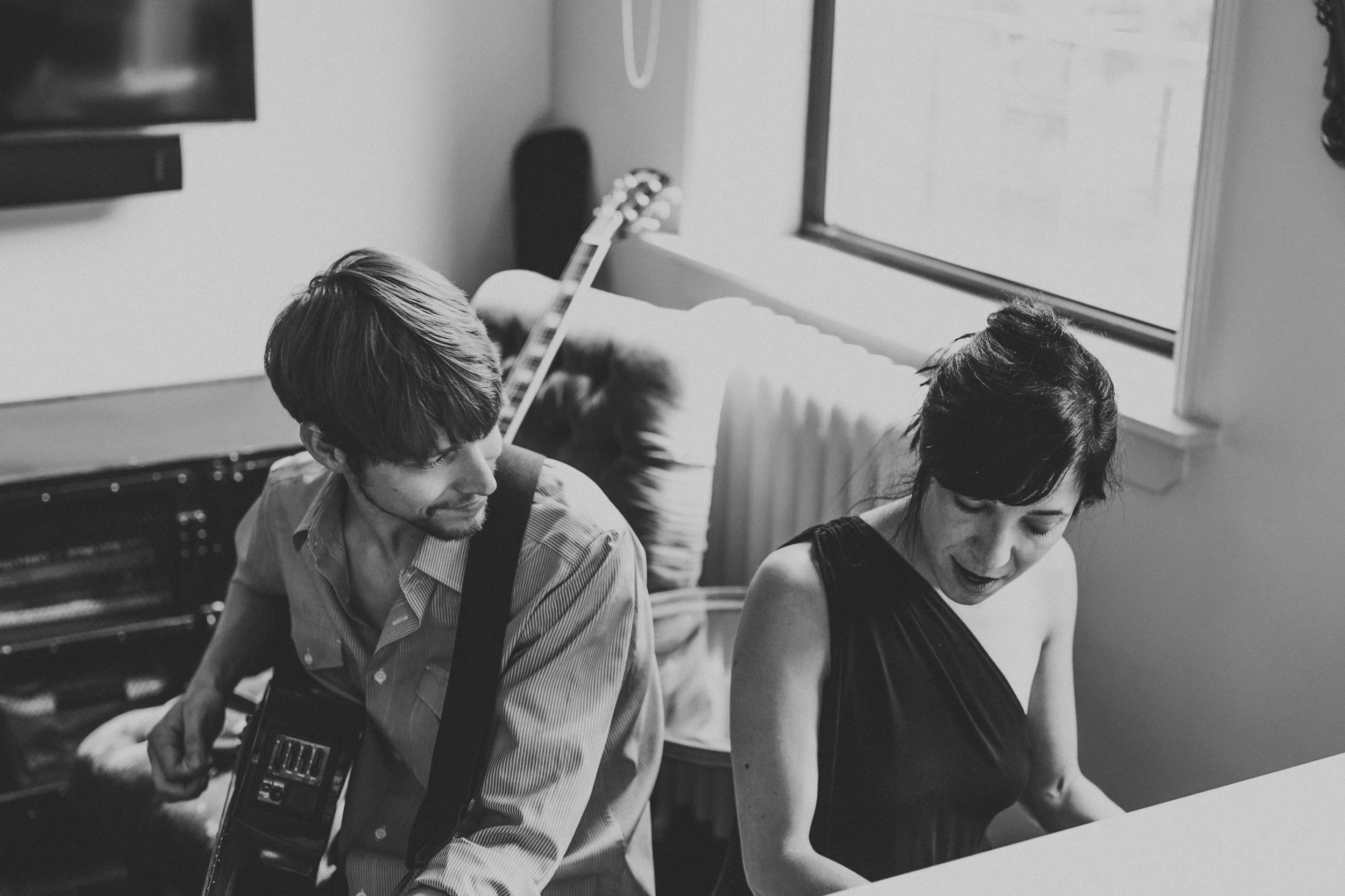 NYC ENGAGEMENT PHOTOGRAPHER INDIE HIPSTER BROOKLYN SARAH DANIEL