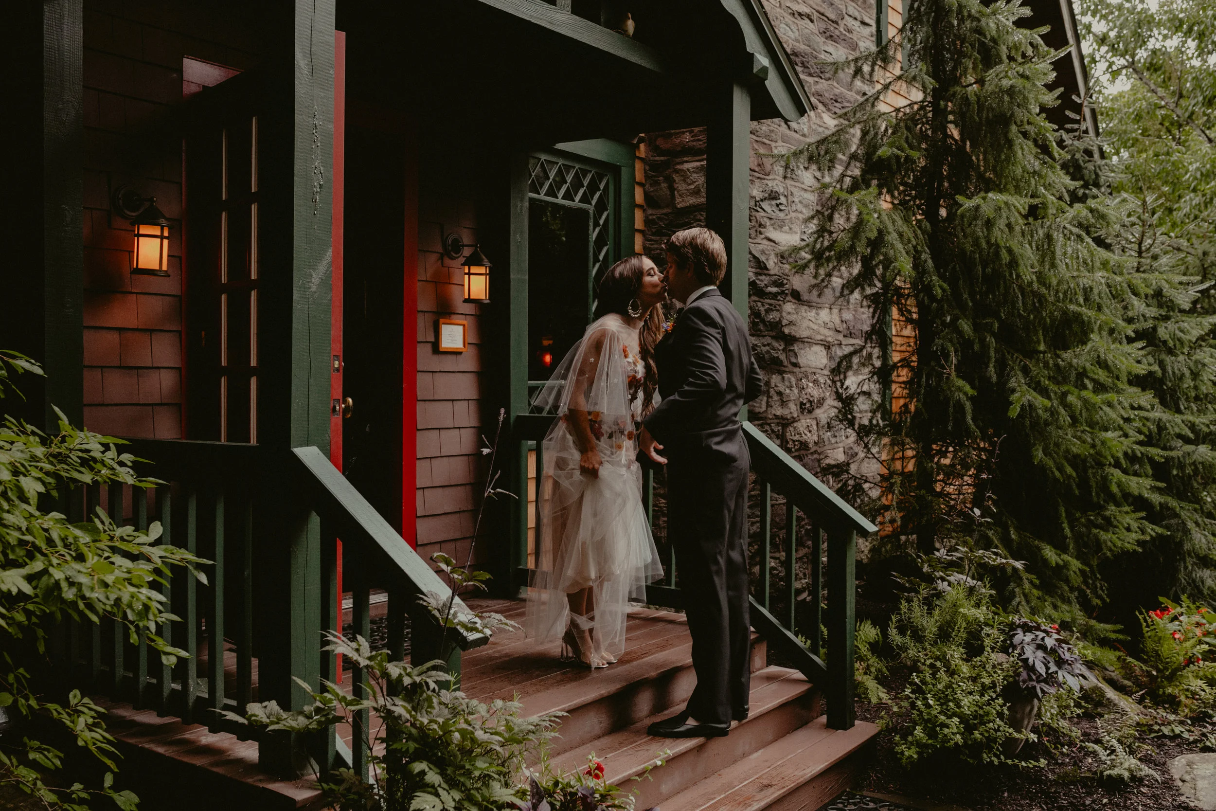 DEER_MOUNTAIN_INN_WEDDING_CHELLISE_MICHAEL_PHOTOGRAPHY-1143.jpg