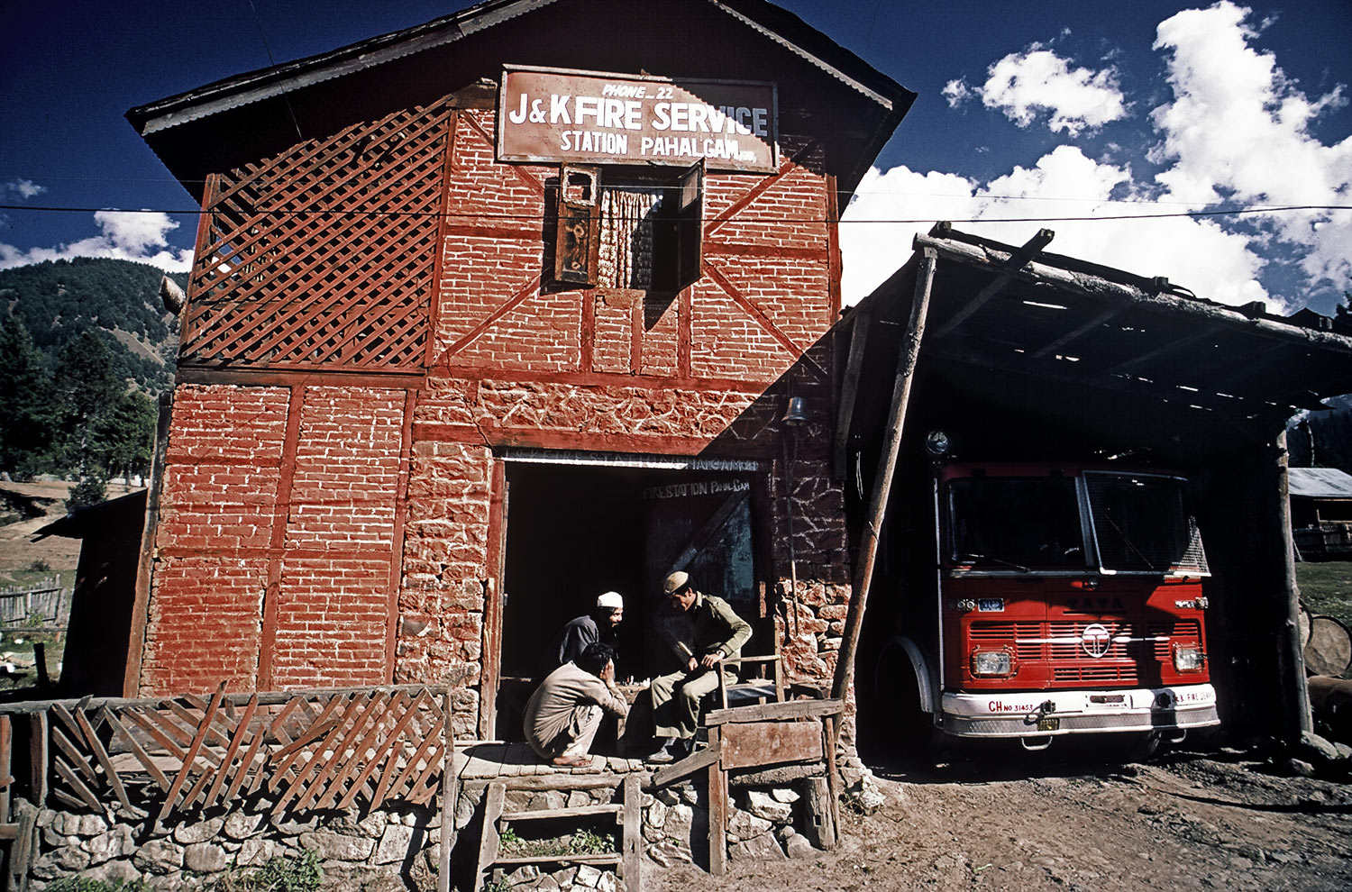 Kashmiri Fireman playing chess