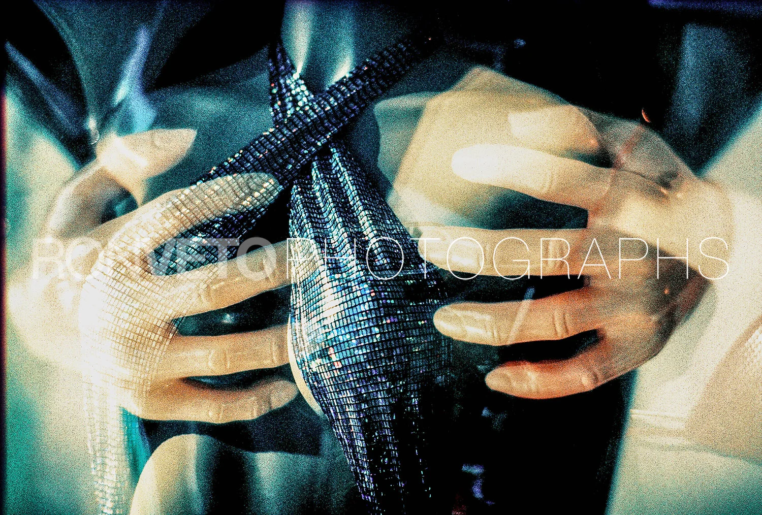Hands on Breast double expo, hollywood