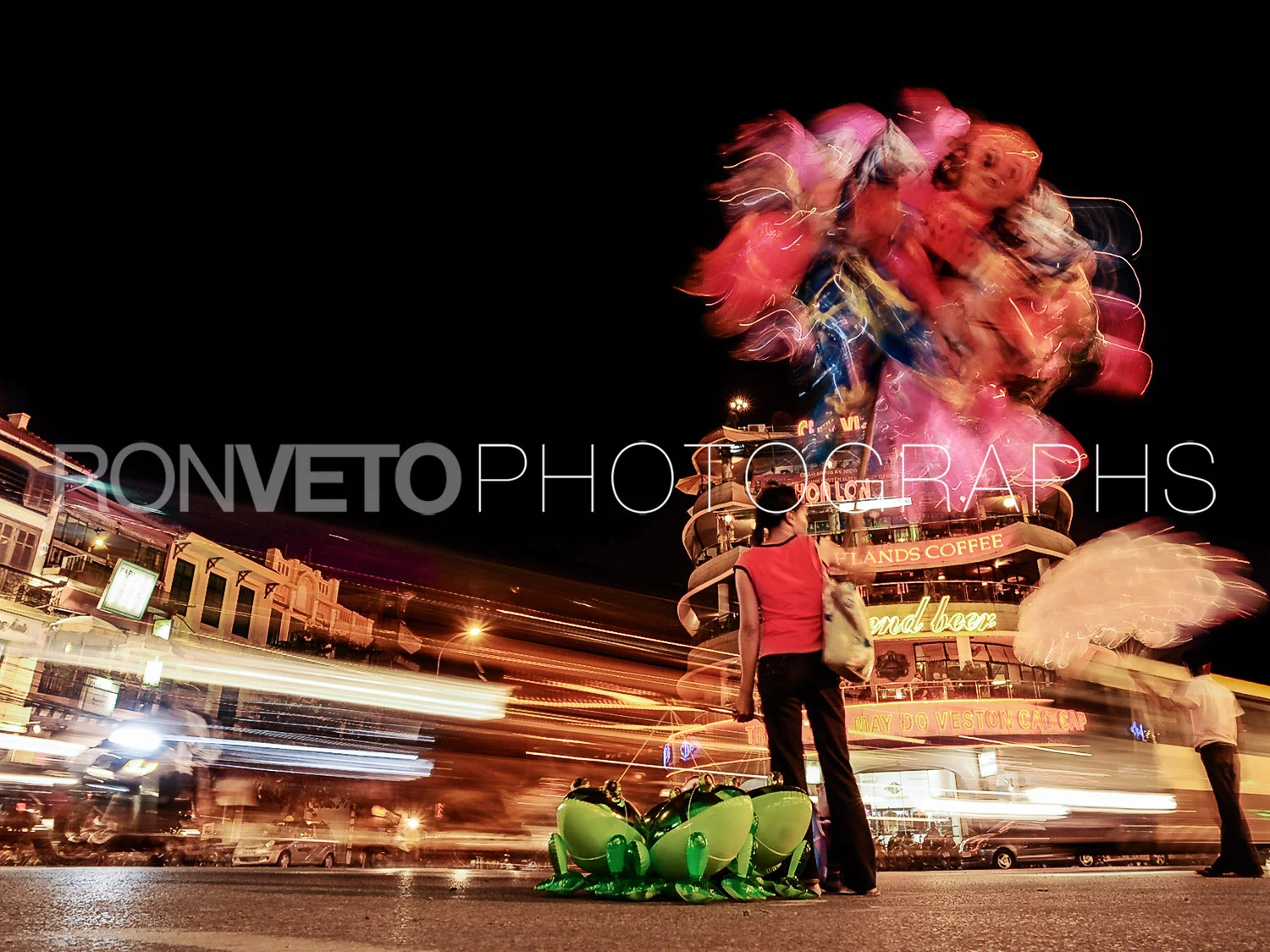 Viet street saleswoman, Hanoi, Vietnam