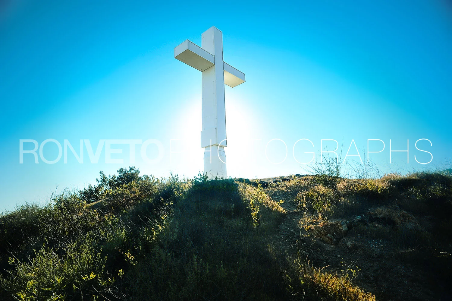Hollywood cross