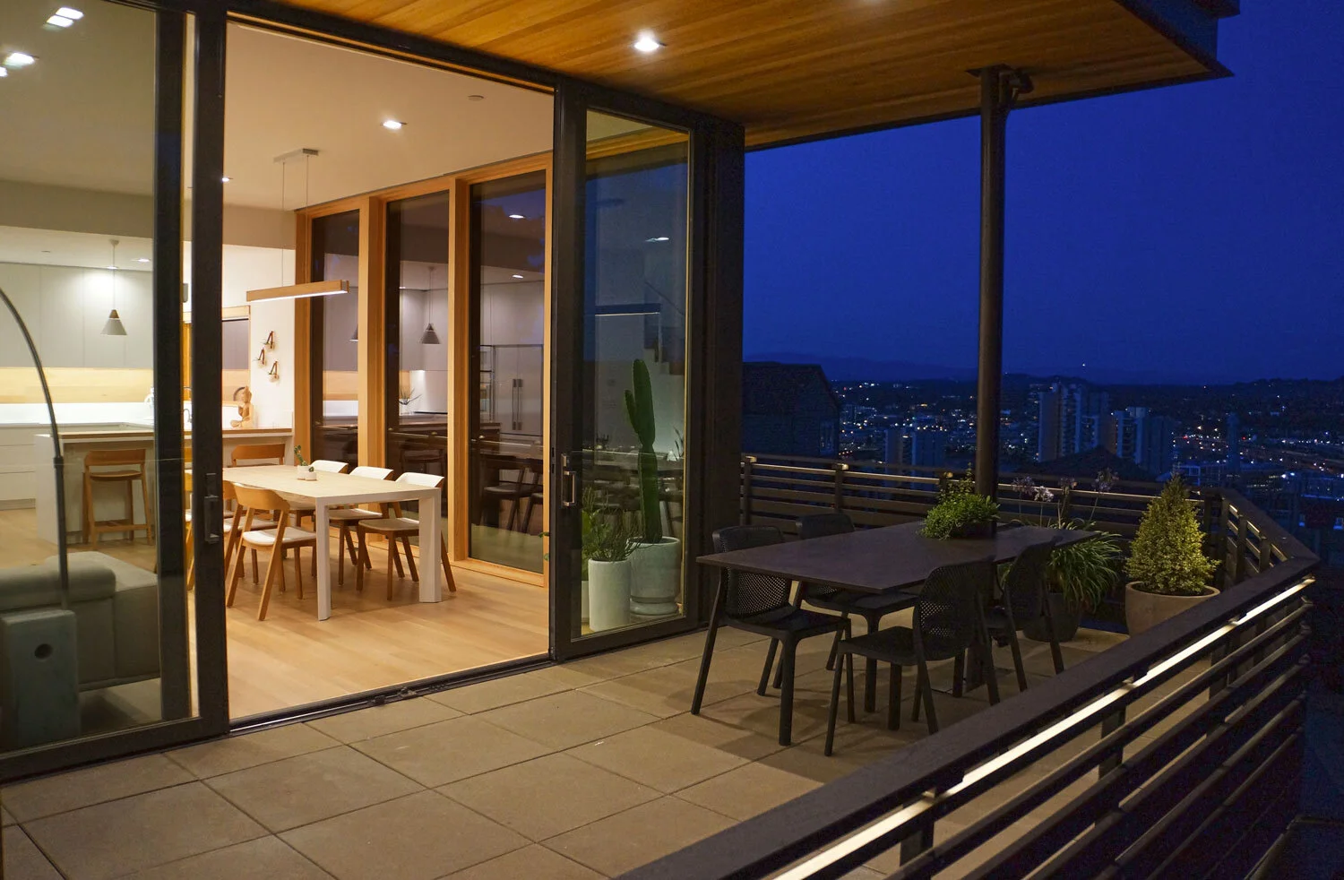 Exterior_Night_04.jpg