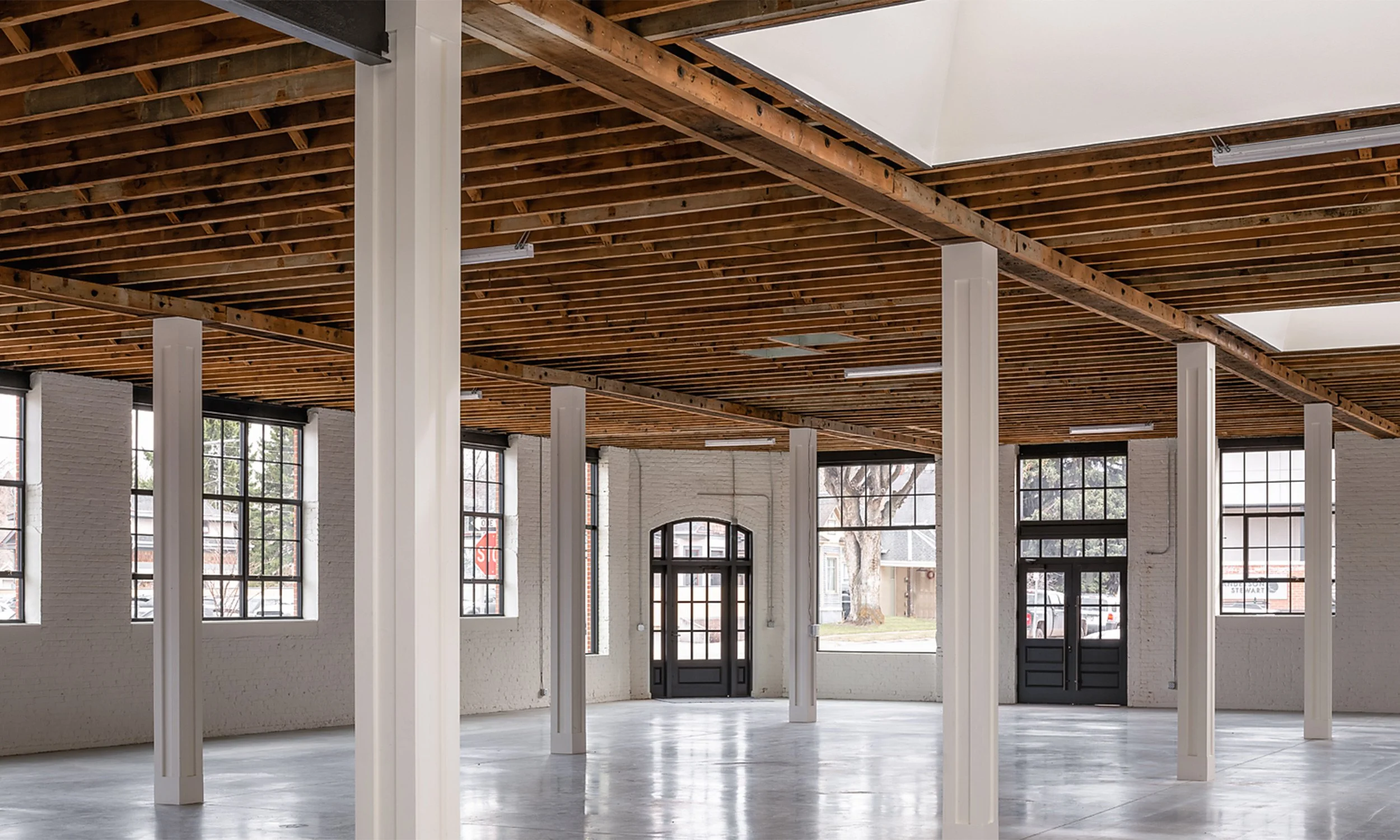 Gallatin-Laundry-Building_Photograph_INT_Large-Tenant-Space.jpg