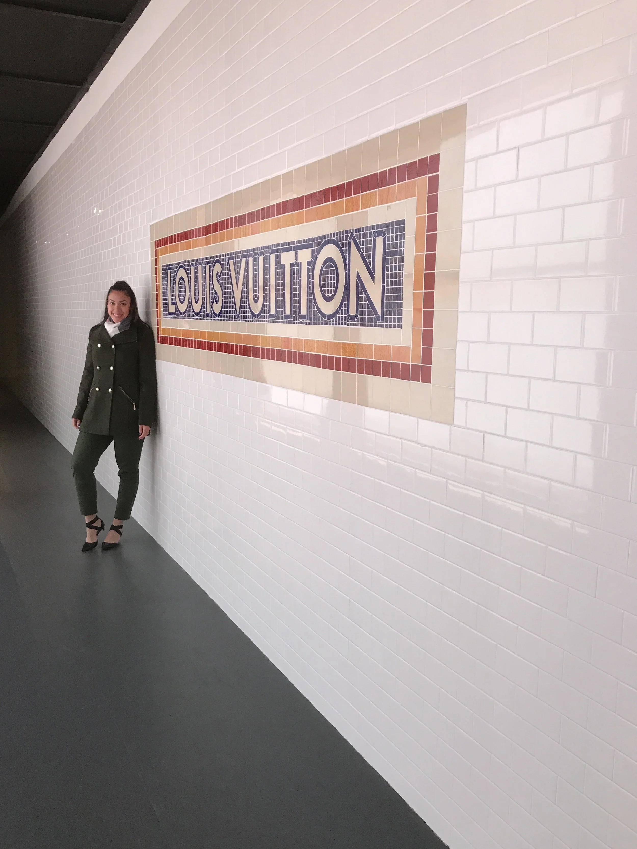 Louis Vuitton volez voguez voyagez.jpg