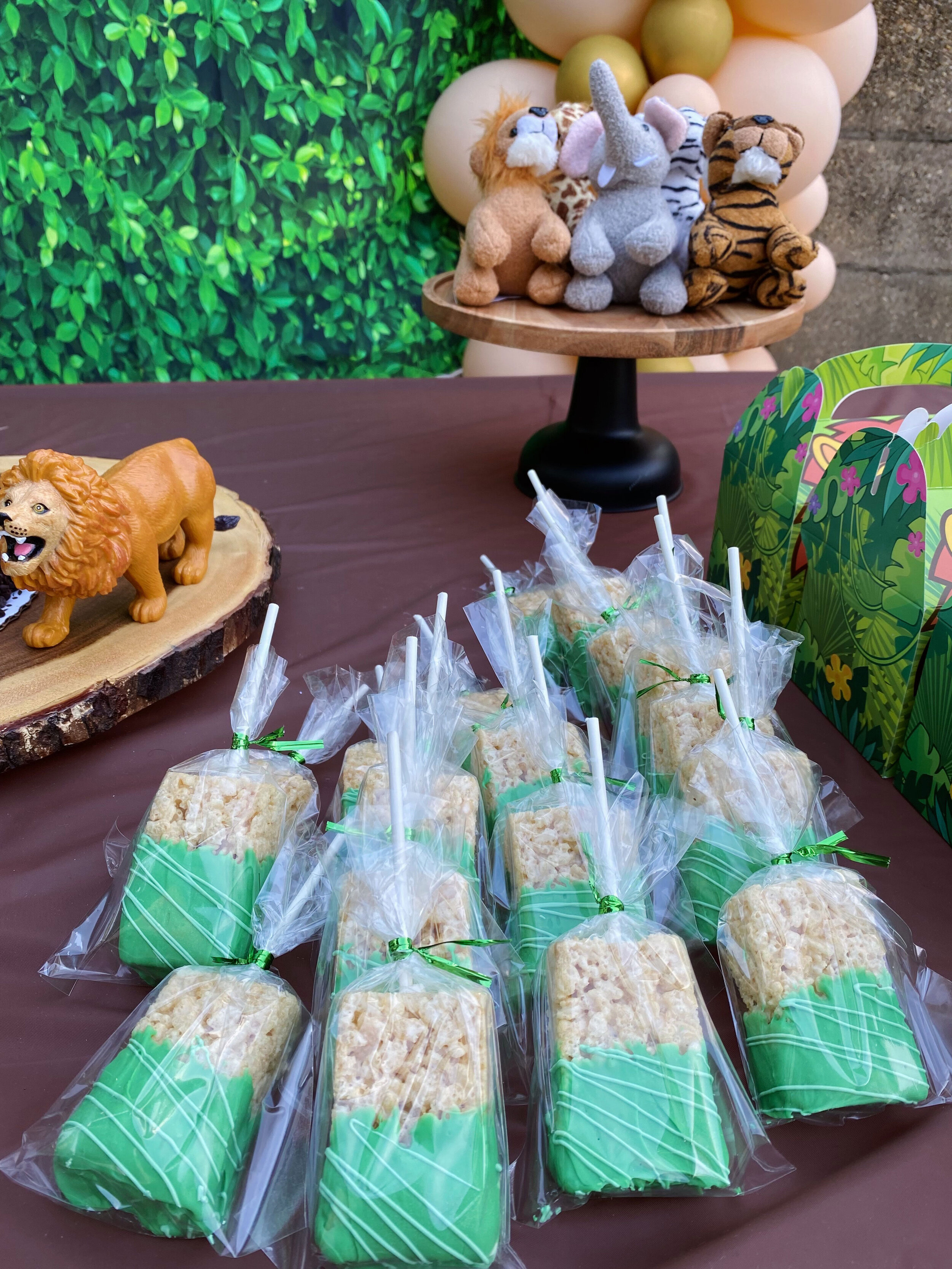 Wild-One-rice-krispies-safari-birthday-treats.jpg