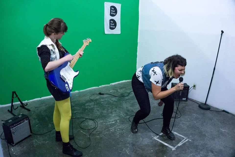 Semantic Deviation: Simultaneous Poetry, Performance, Cocktails