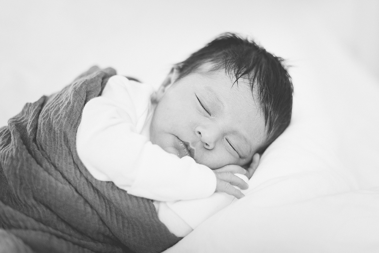 DenverNewbornLifestylePhotographer10.png