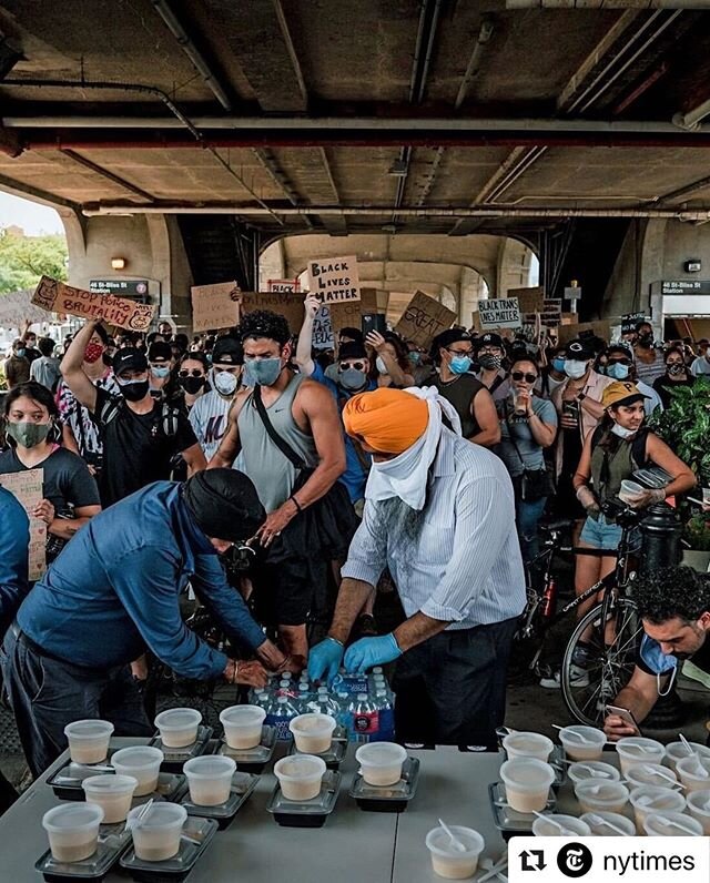 Humanity. Empathy. Kindness. 🙏🏽❤️
.
.
The centuries-old #Sikh tradition of nourishing anyone in need has found new energy and purpose in the face of America&rsquo;s turmoil. Since the coronavirus pandemic has halted religious gatherings in most of 
