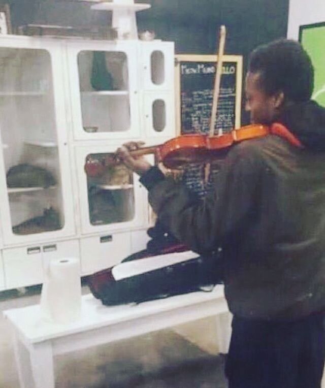 This was Elijah McClain. 23 years old. He was a massage therapist who loved animals &amp; played violin for stray cats at Petco.
.
.
He was detained on August 24, 2019 on his way home from picking up an iced tea for his brother in Aurora, Colorado. (