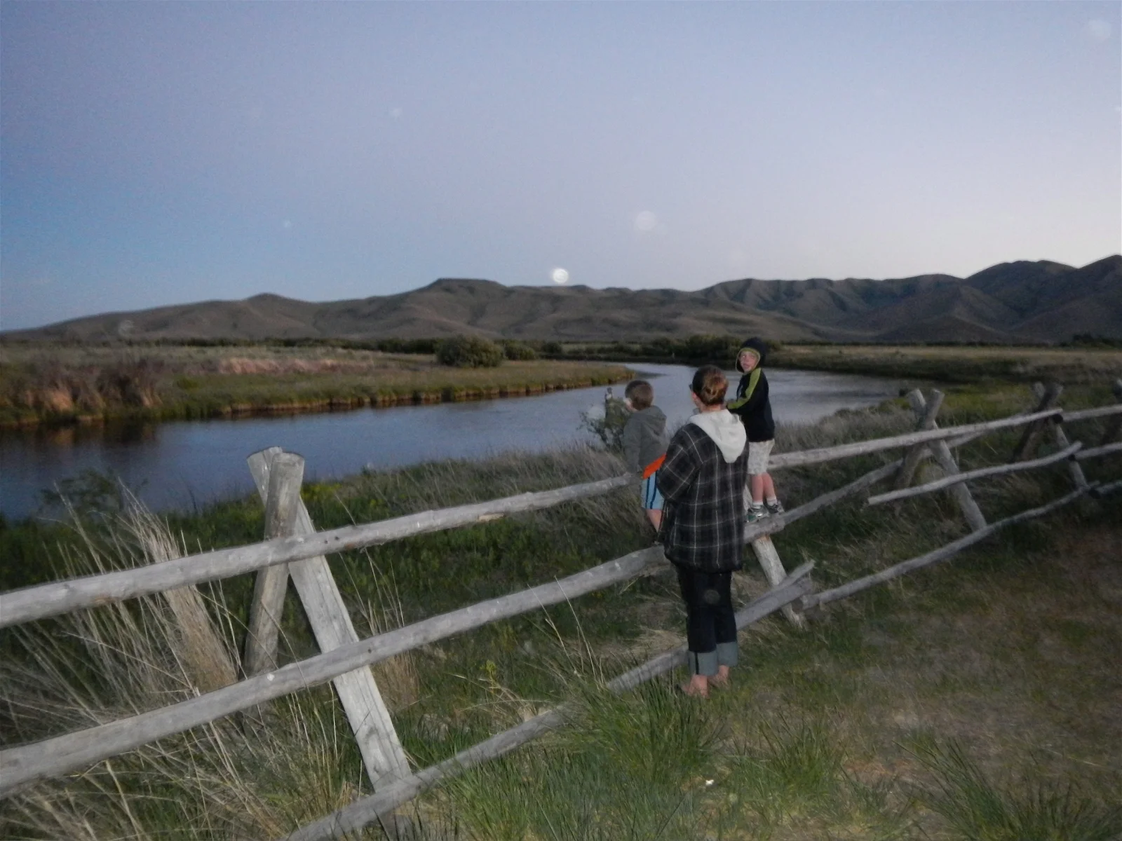 Folks of all ages flock to check out the annual brown drake hatch on Silver Creek.