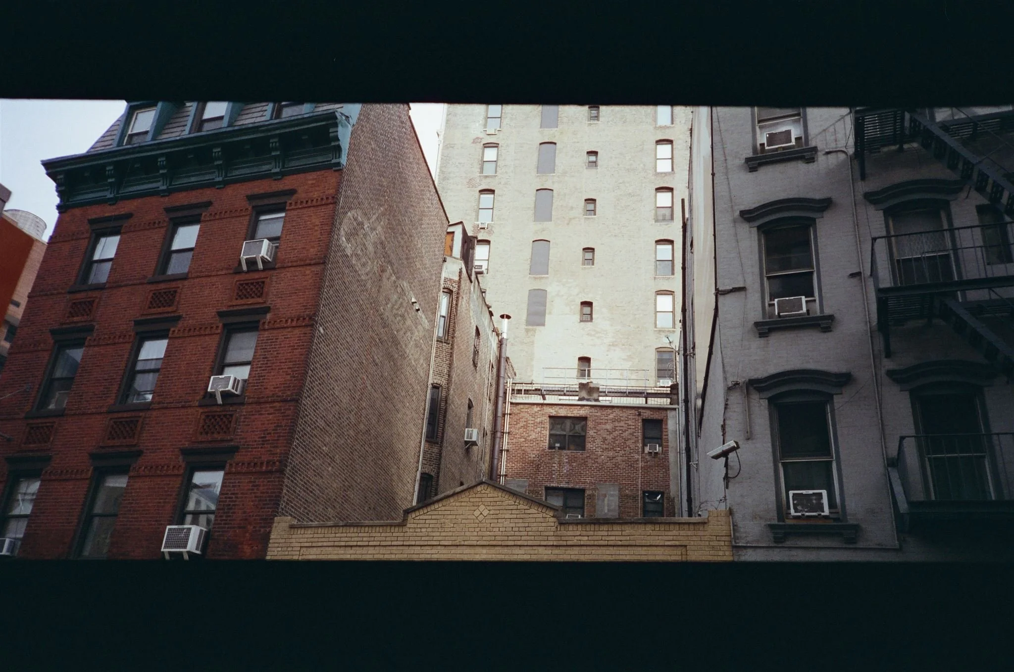 WeddingOnFilm142_websize (1).jpg