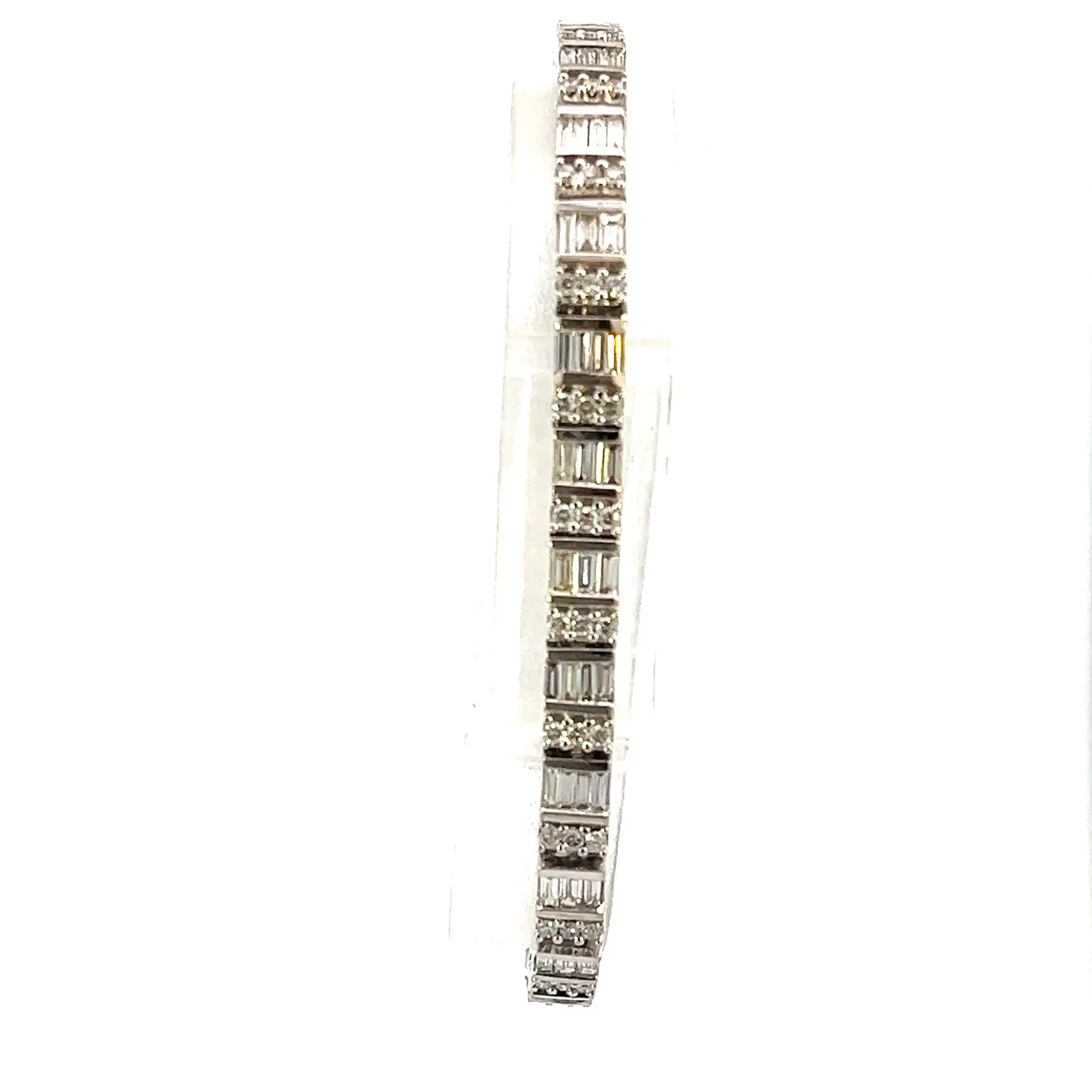 Baguette and diamond bracelet_17ol2vlb3mn_2025-07-08-13-57-09.jpg