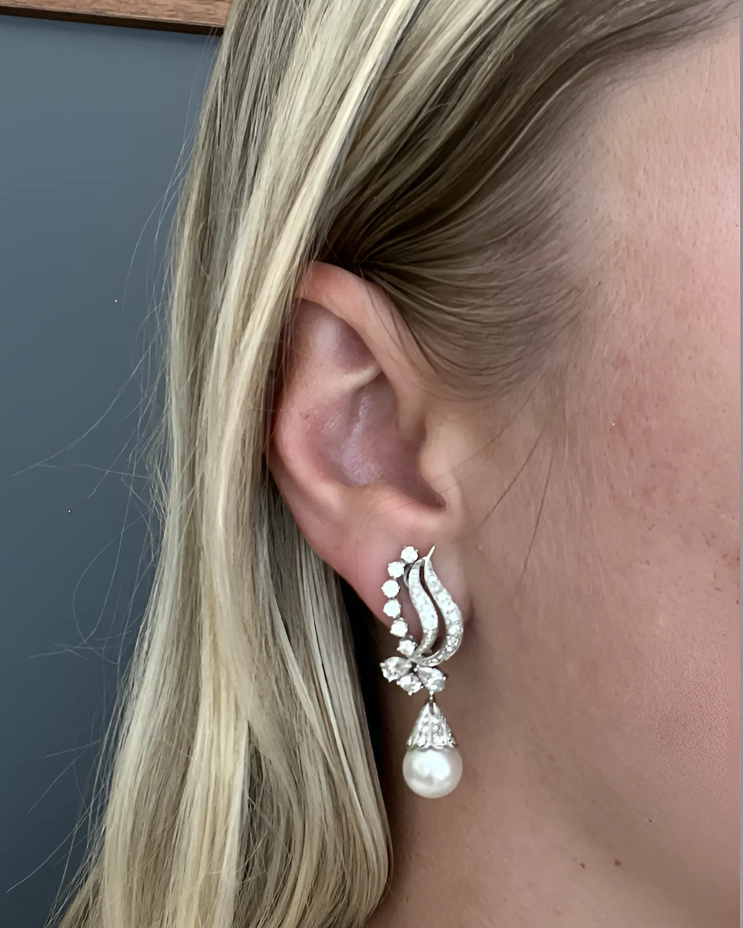 Diamond and pearl earrings.png