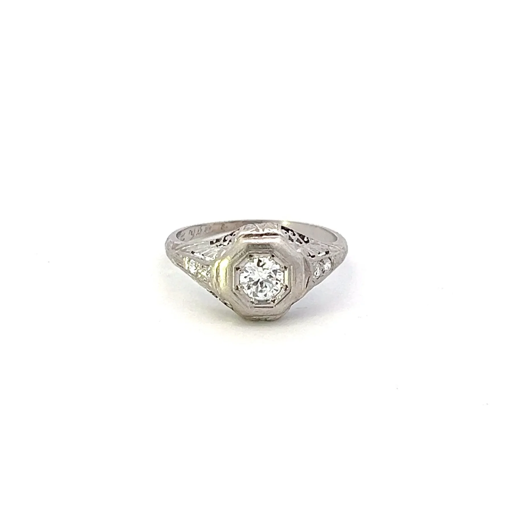 1930s+ring_z49rsadv5ap_2025-07-03-17-06-40.jpg