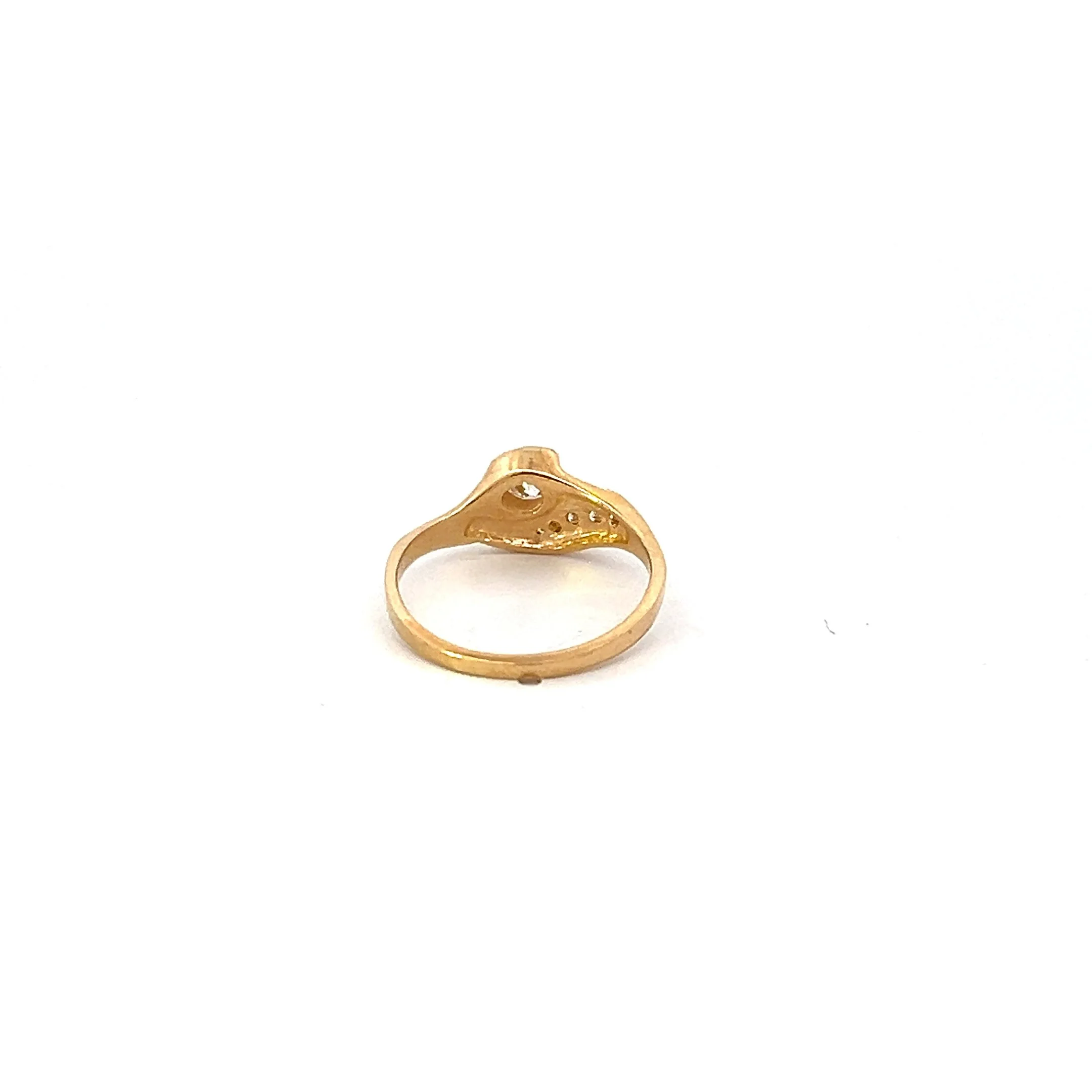 Modern bezel engagement ring_net8lpqr2se_2025-07-15-15-08-54.jpg