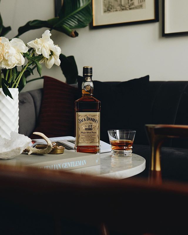 Feeling a sense of relief after saying no to a few projects this week. Instead, I&rsquo;m taking time to catch up on reading with a pour of the new expression from @jackdaniels_us. The No. 27 Jack Daniel&rsquo;s Gold boasts a beautiful aroma of rich 