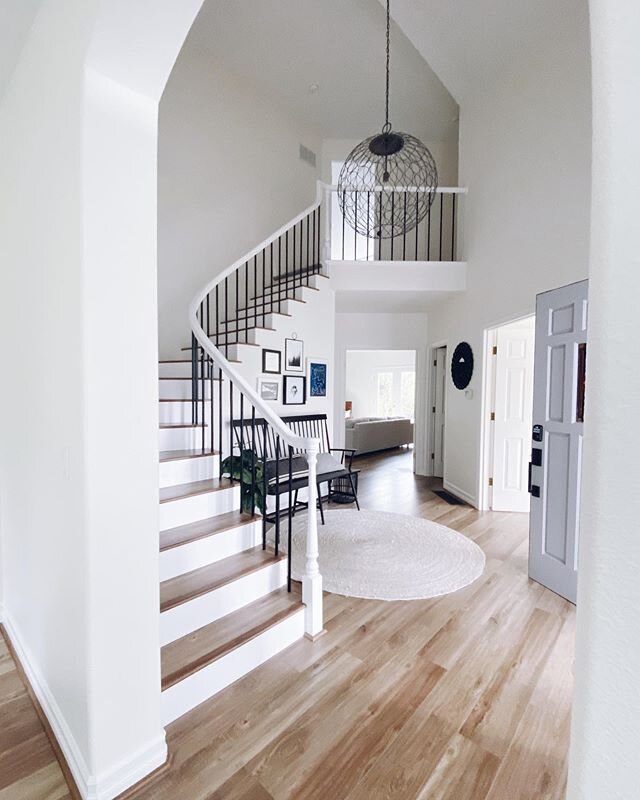 I never get tired of seeing this view when visiting our Southridge project. Those stairs tho. |
:
:
:
:
:
#makingmyhaven #homeremodel #showmeyourstyled #homedecorating #home #shakeupyourstyle #homedesigner #housegoals #housestaging #stagedtosell #por