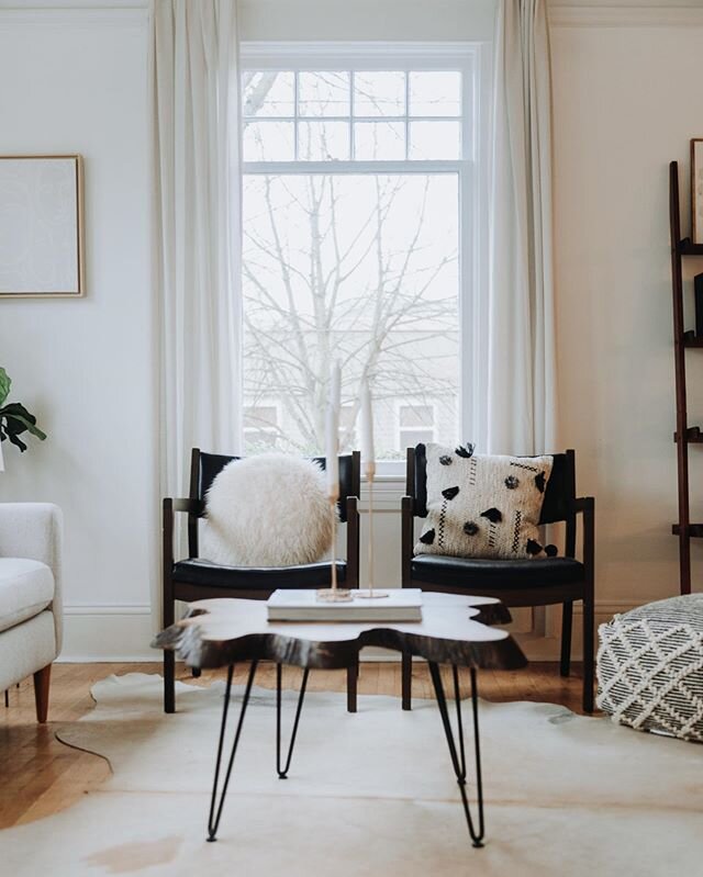 Love the depth and texture that long curtains, hung high, can add to a room. Case in point! |
:
:
:
:
:
#makingmyhaven #mymidcenturymix #showmeyourstyled #homedecorating #home #shakeupyourstyle #homedesigner #housegoals #housestaging #stagedtosell #p