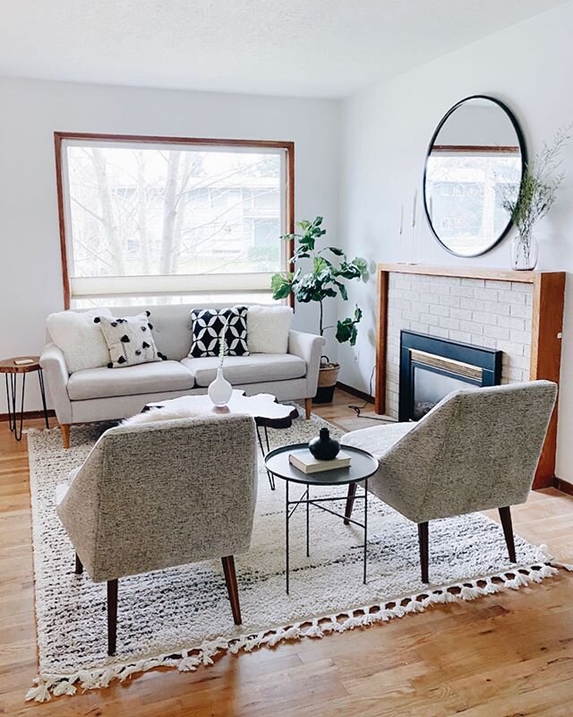 Portland real estate is heating up for 2020 which means staging is in full swing! That makes us very happy 🙂 |
:
:
:
:
:
:
#design #interiordesign #interiors #homedesign #homedecor #LTKhome #decor #oregonhome #homestaging #designattractor #home #hom