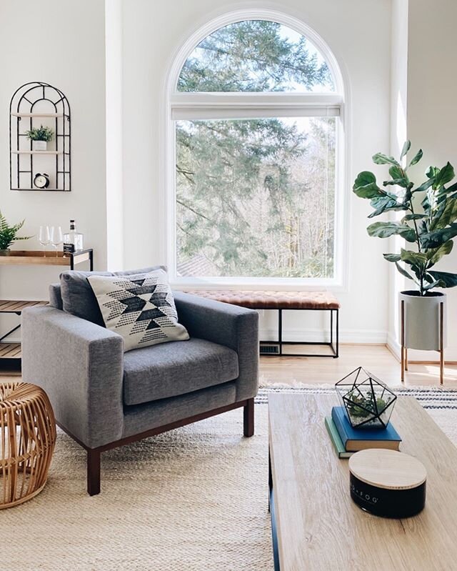 New living room digs at our Southridge project. Love the modern elegance of this one styled by @sarahshireed |
:
:
:
:
:
#makingmyhaven #mymidcenturymix #showmeyourstyled #homedecorating #home #shakeupyourstyle #homedesigner #housegoals #housestaging