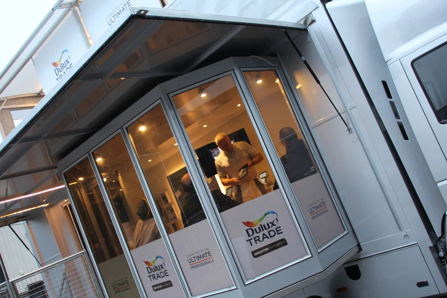 bus_business_1500x1000_0007_dulux.jpg