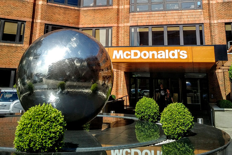 2016_mcflurry_bus_business_20.jpg