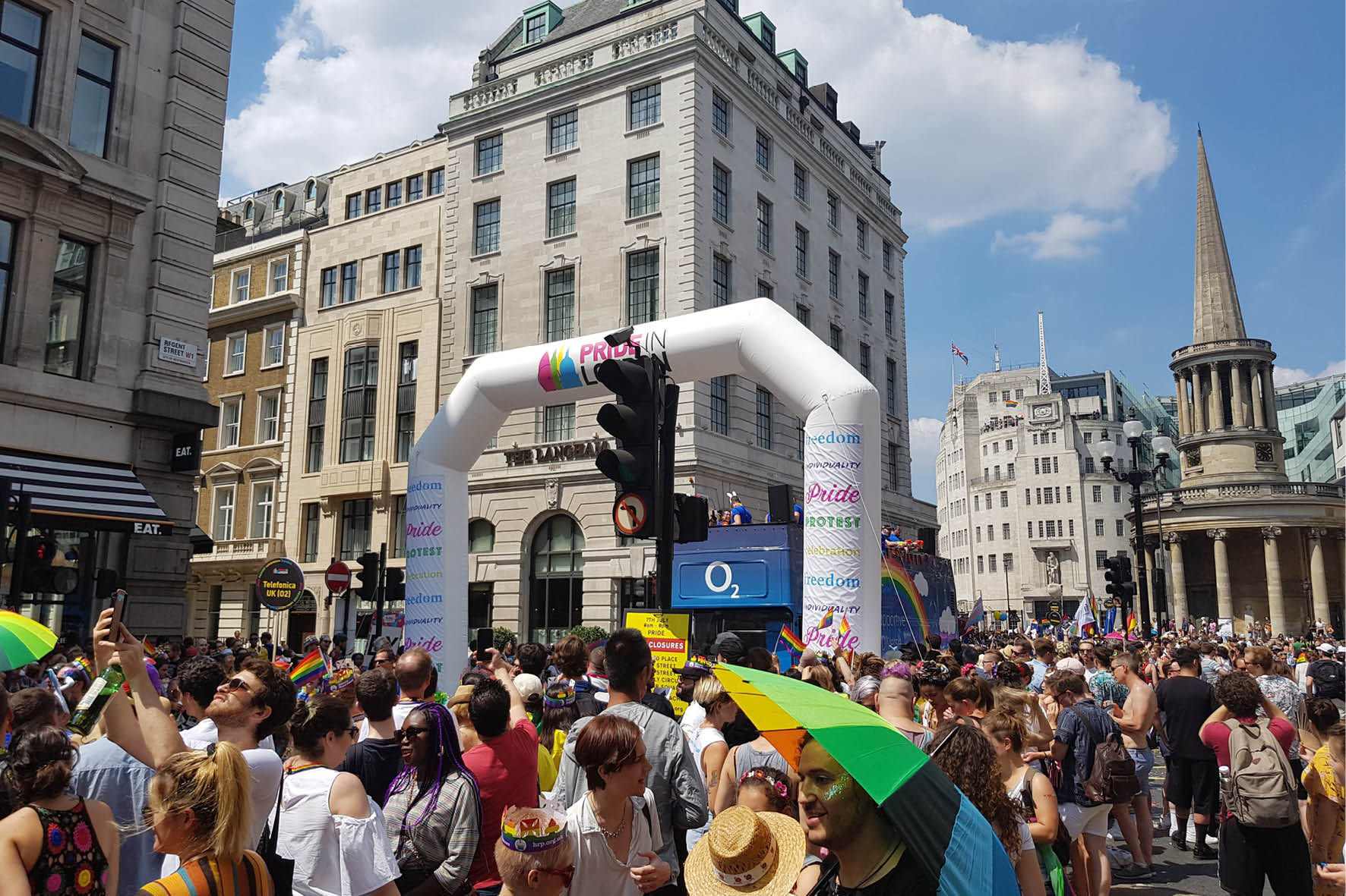 bus_business_london_pride_2018_18.jpg