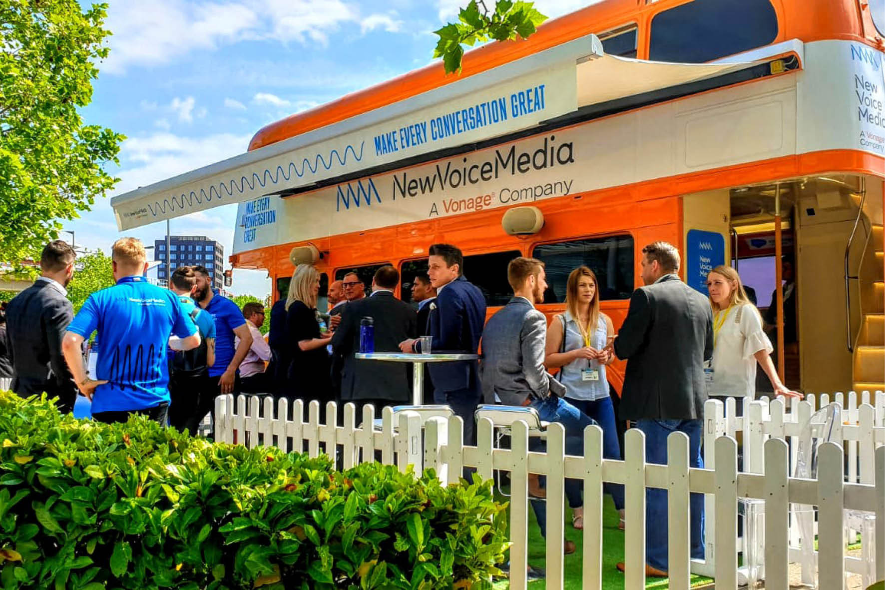 bus_business_2019_new_voice_media4.jpg