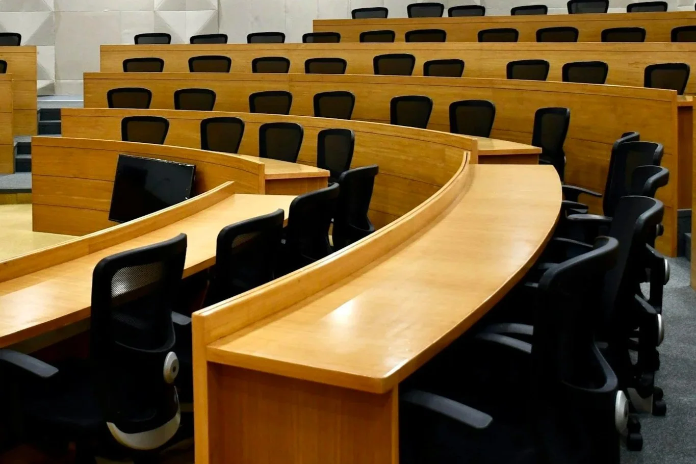 Dressing for Diplomacy: Our Guide to MUN Attire