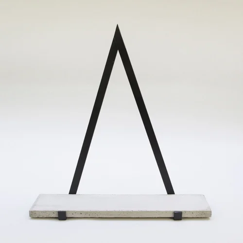 Daniela's shelf design