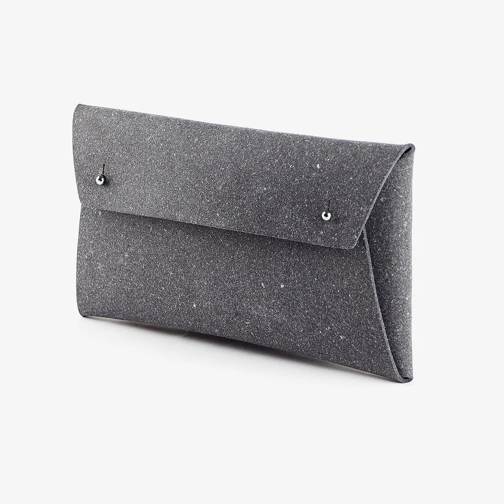Deren_Regular_Pouch_Stone.jpg