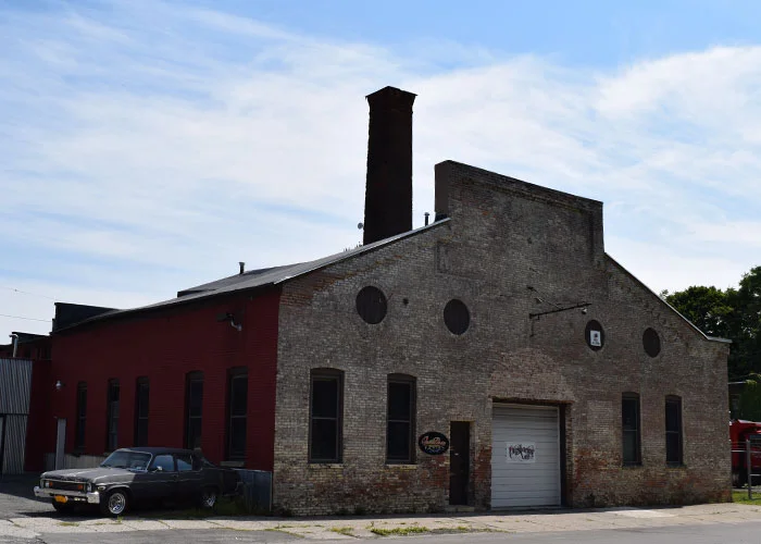 Unit 1A: 3,889sqft