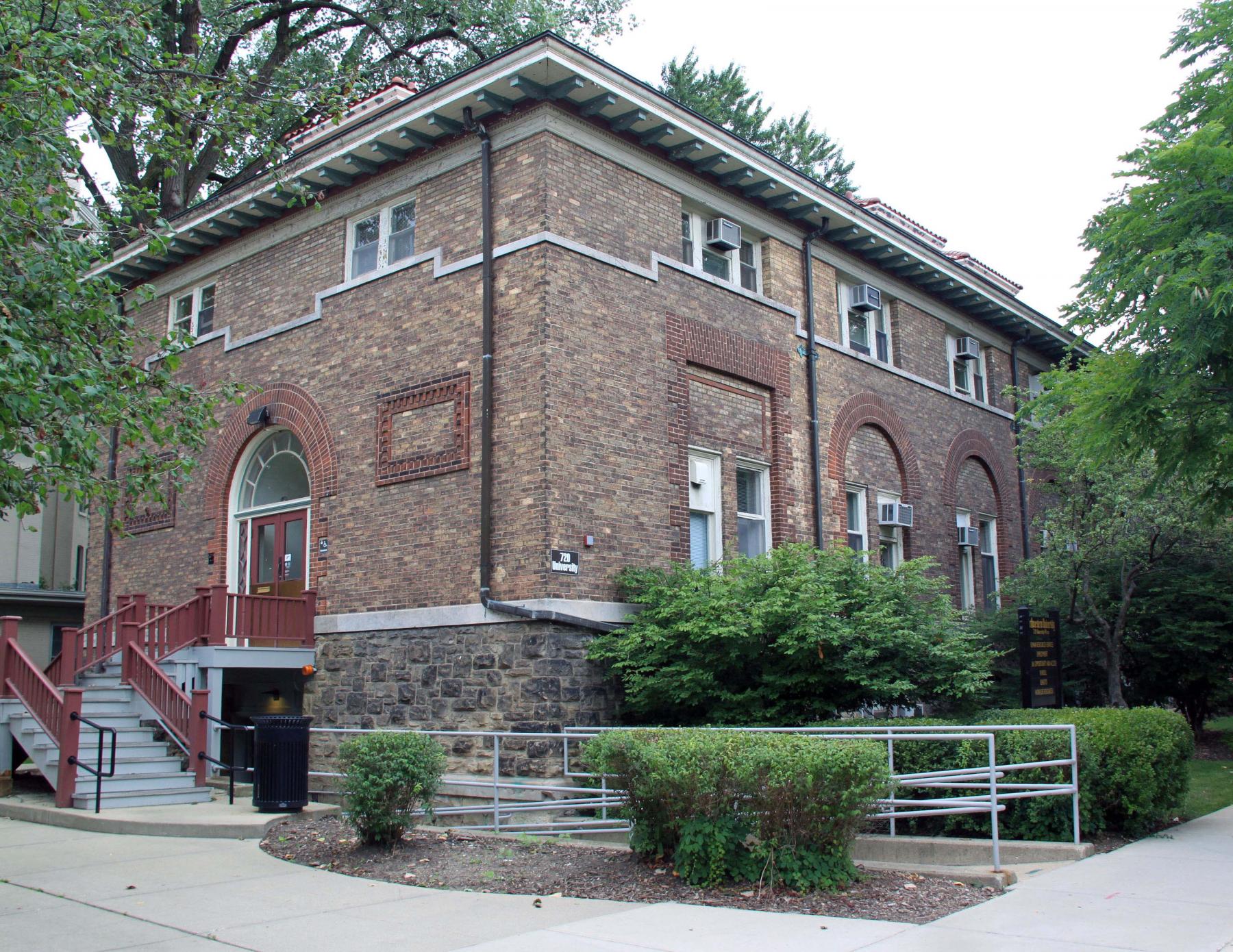 1249_11-18-115-003-0000-01-720UniversityPlace.jpg