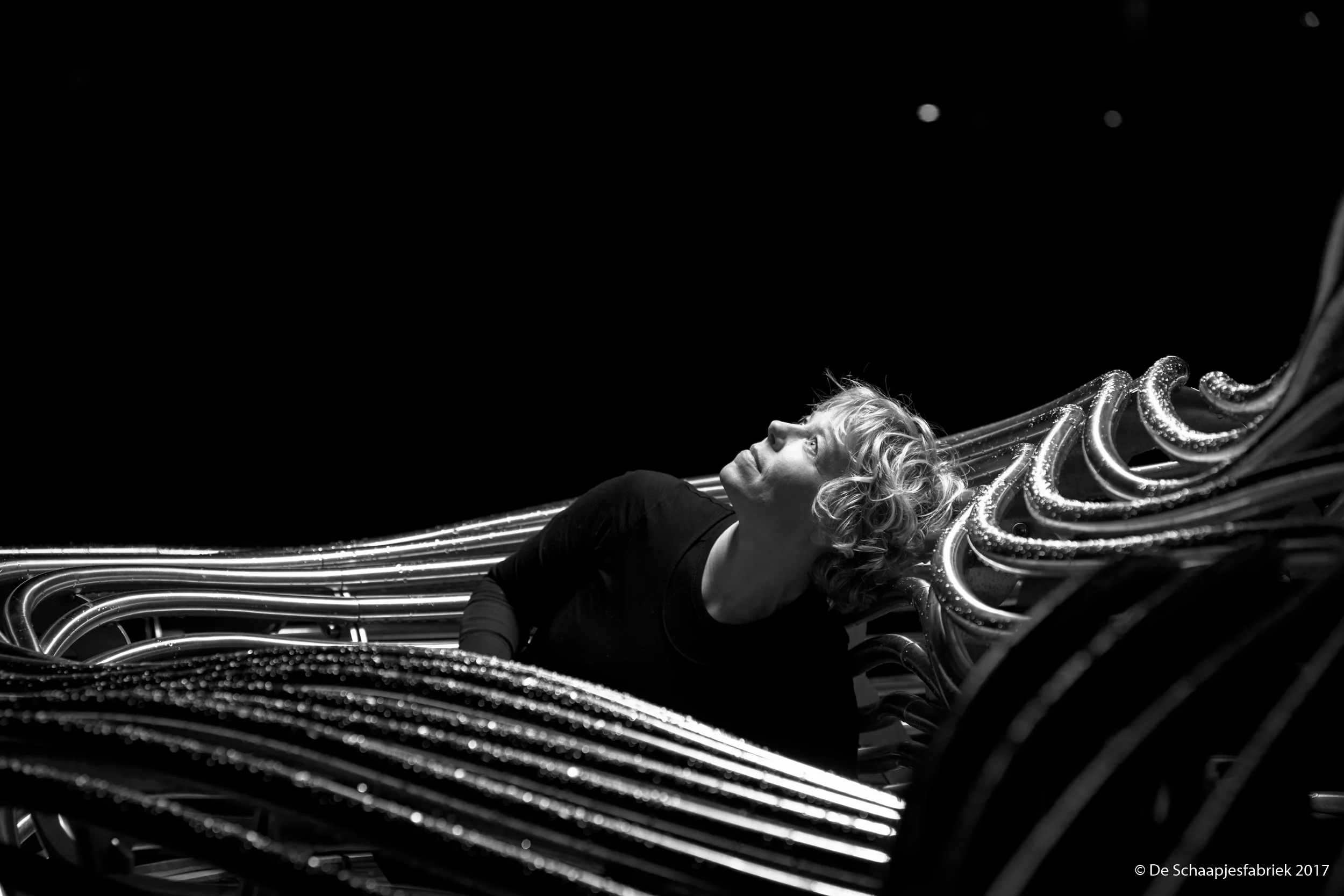 Waves of metal