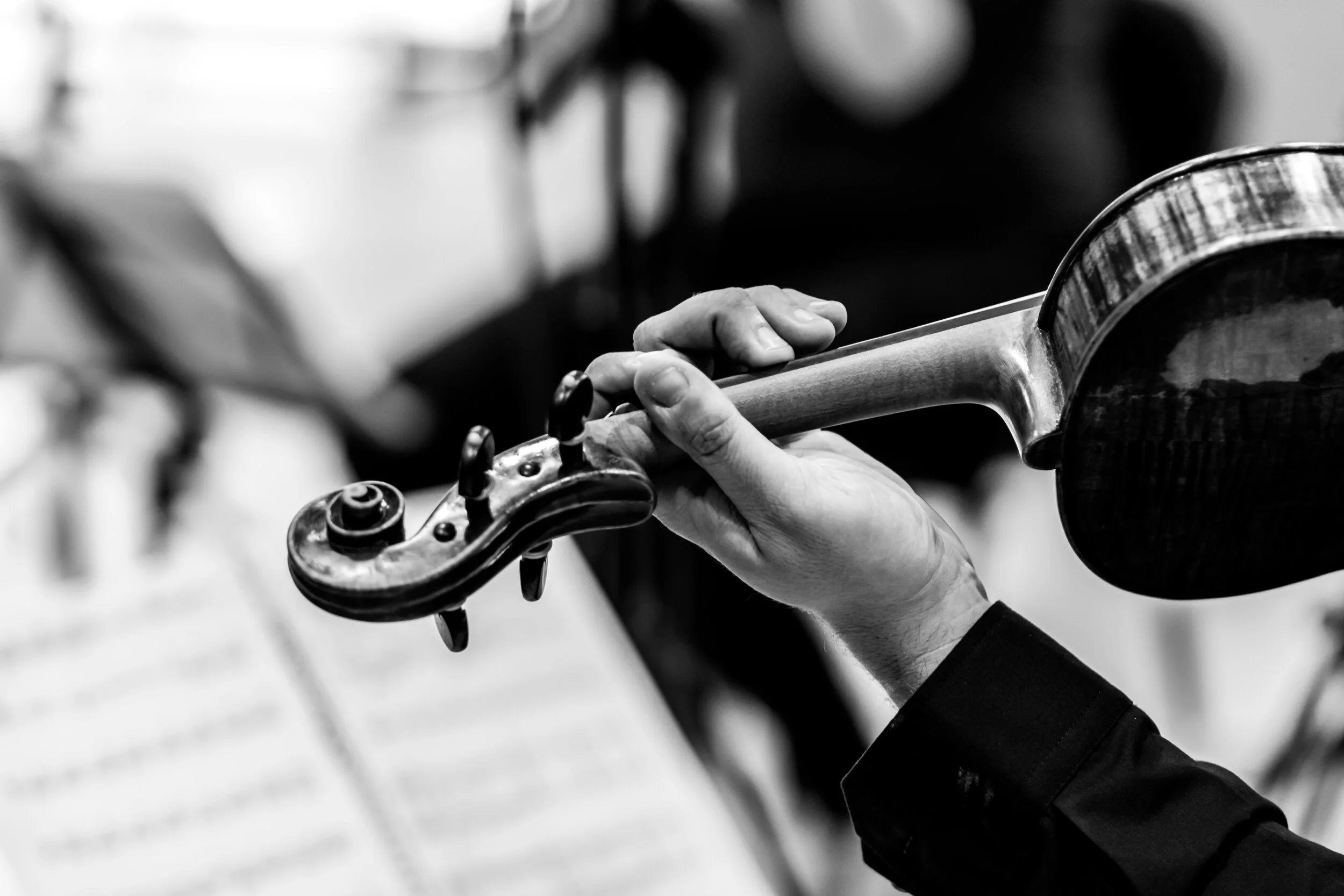 Violin and hand