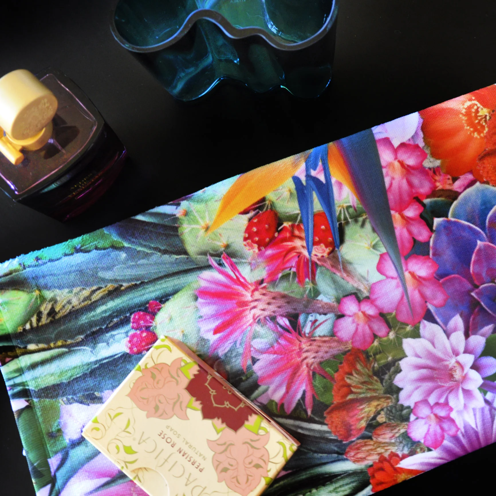 DESERT_ROSE_HANDTOWEL_PARADISMAISON2_LOW_SQ.jpg