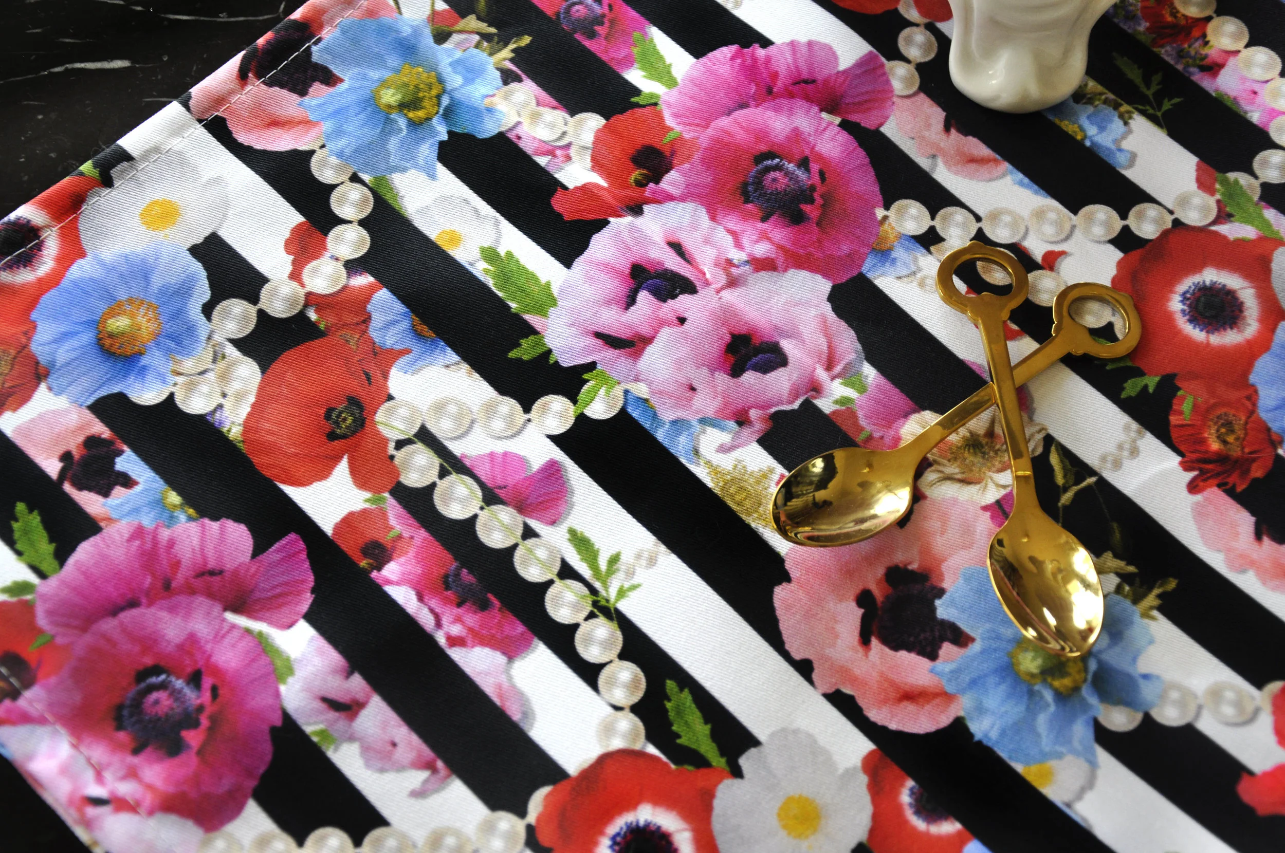 RED POPPY FLOWERS TEA TOWEL