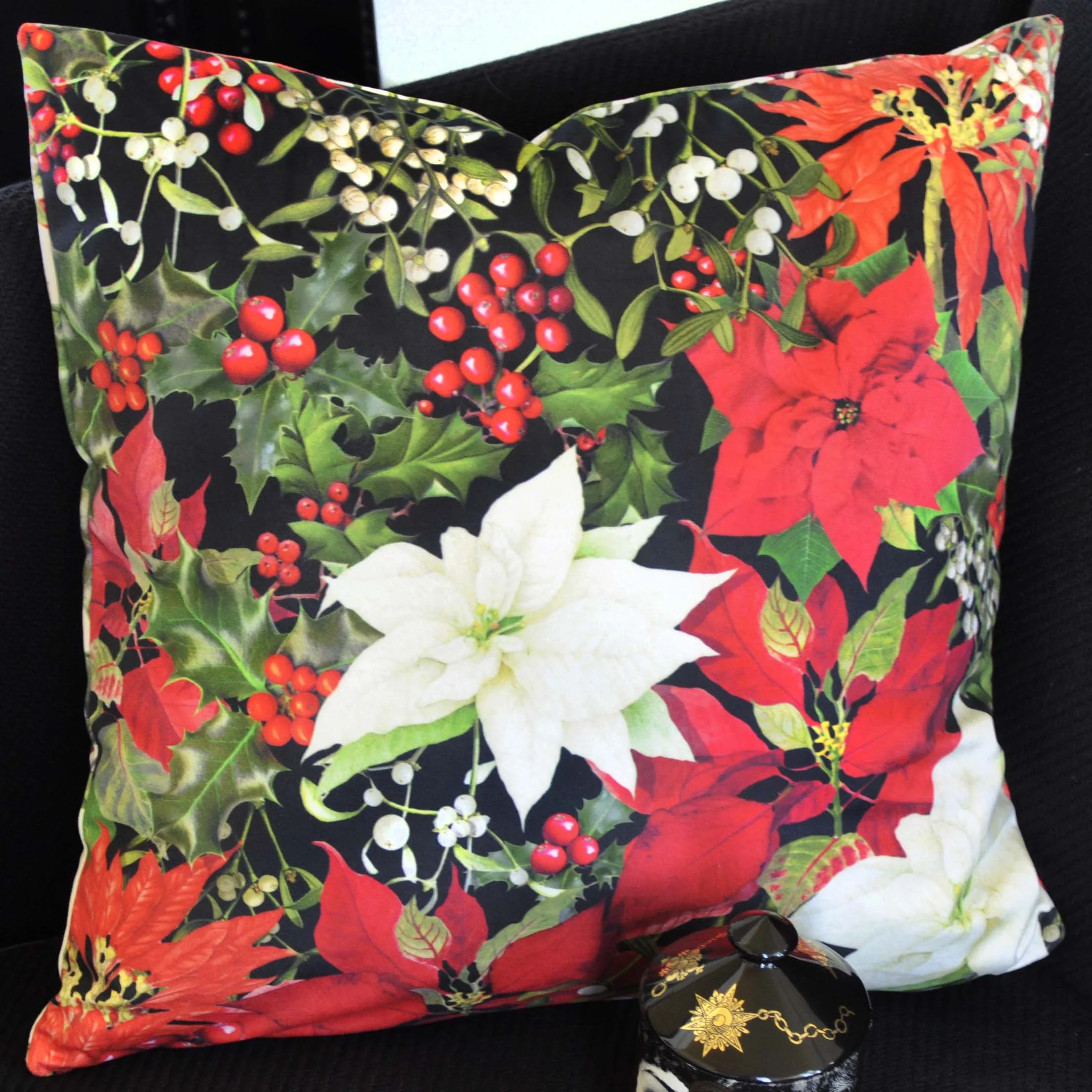 XMAS_PILLOW_LOW2.jpg