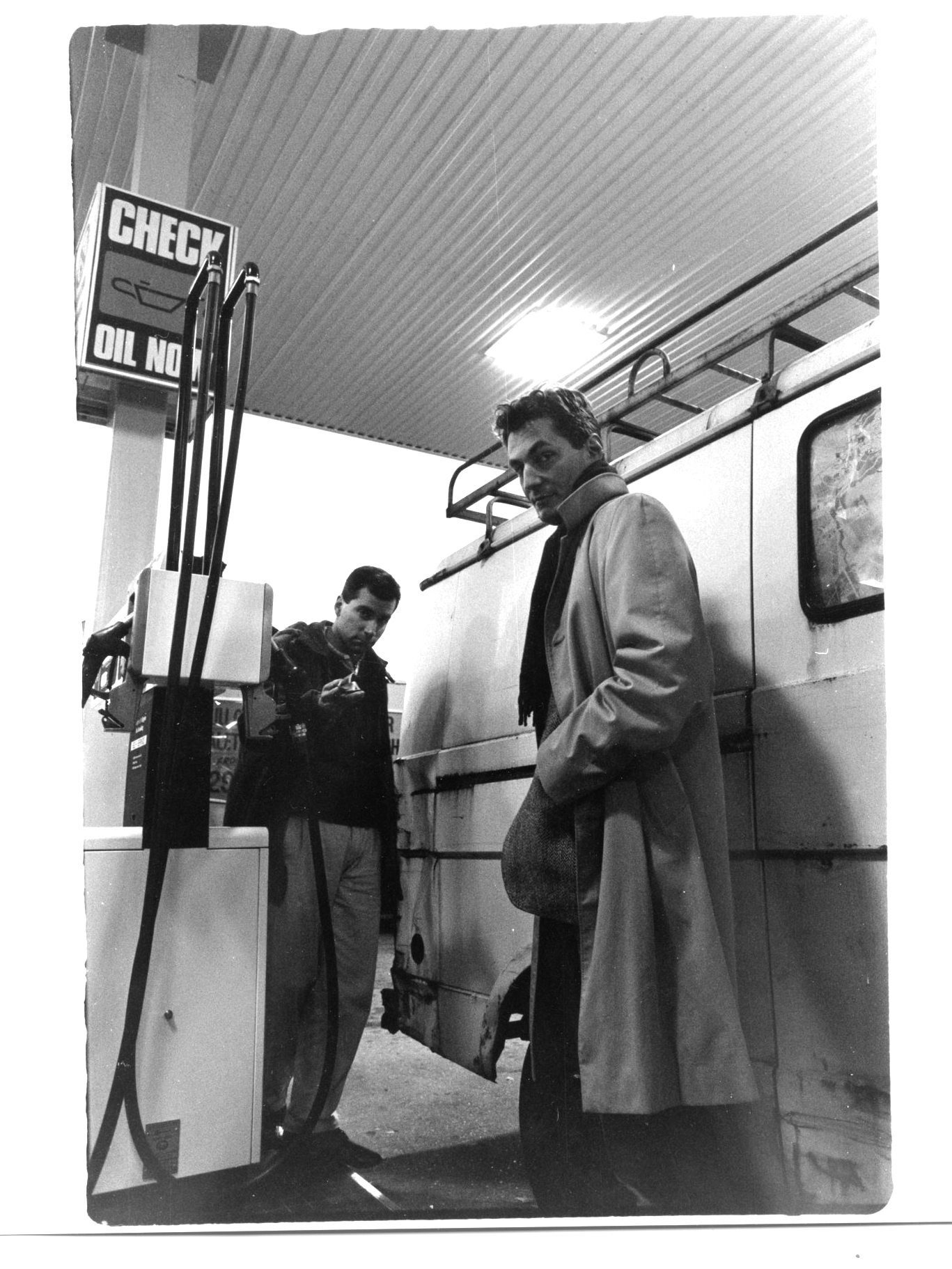 Rosenzveig and Noble filling up the LT-28