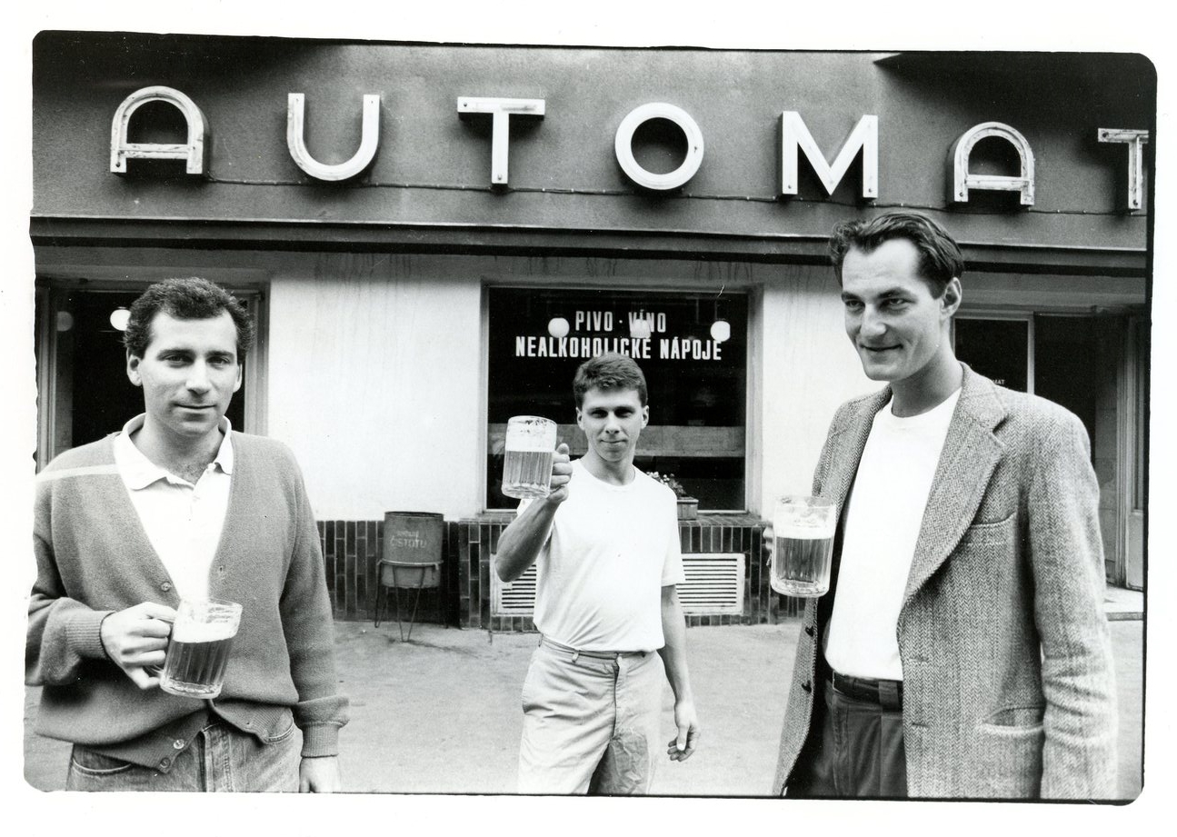 FAT at the Automat with local beverages