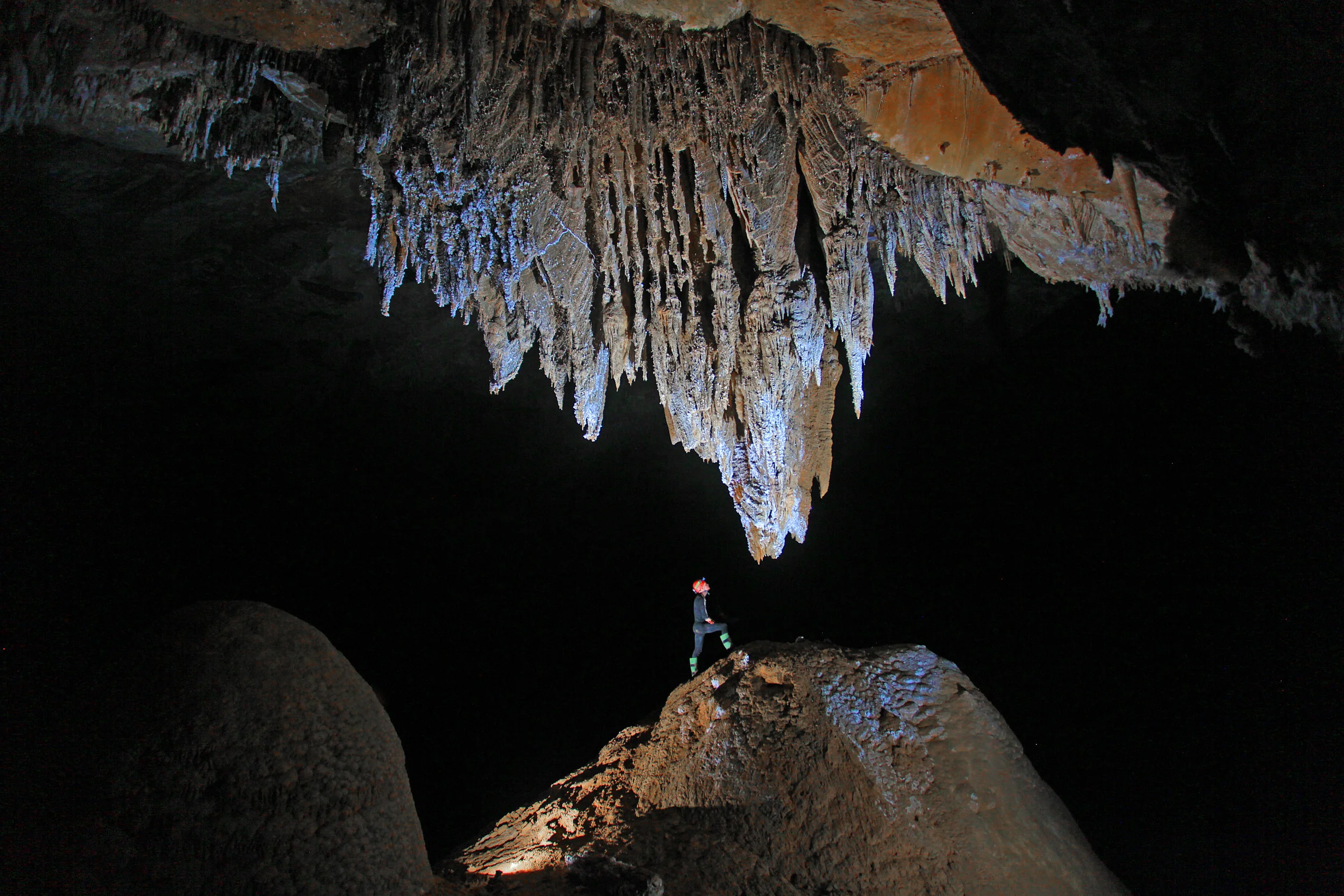 Formation in Anthodite Hall. /photo by Stephen Eginoire