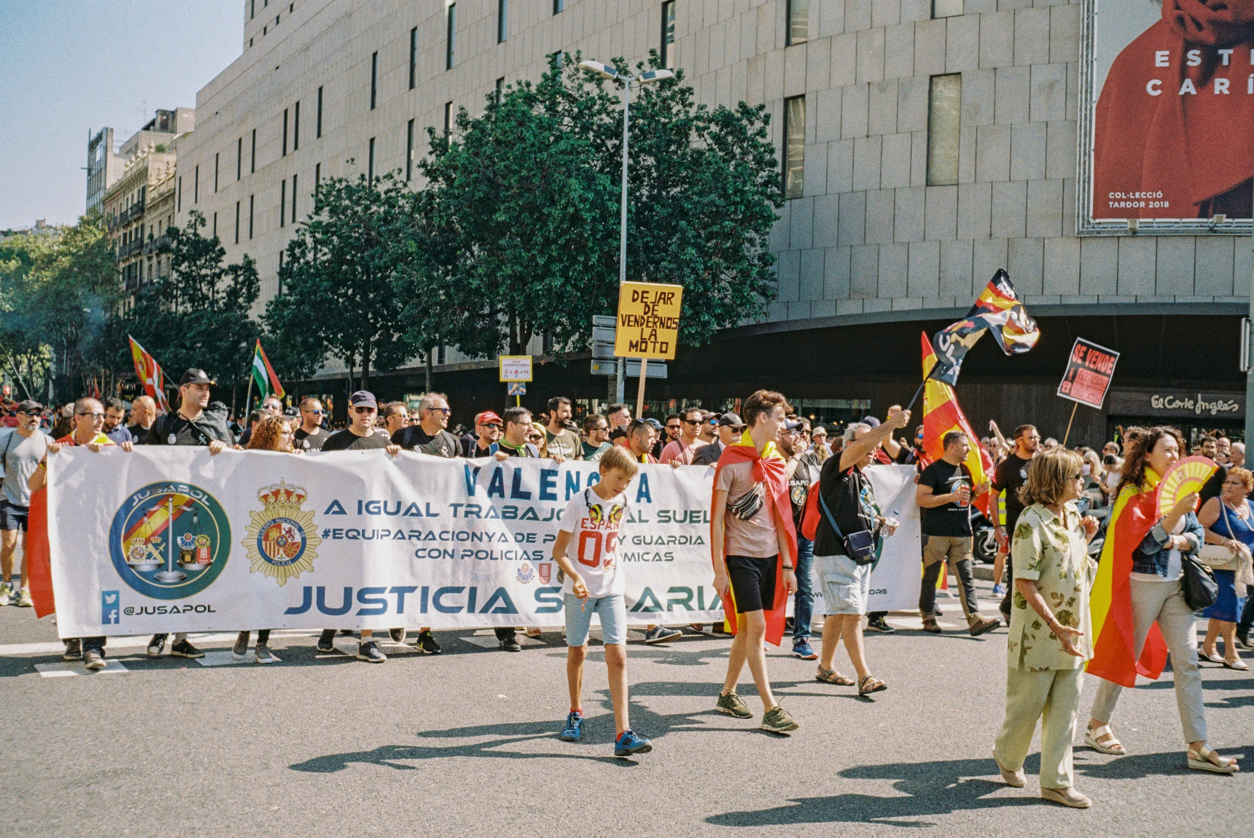 JP000358-R1-22-14.jpg