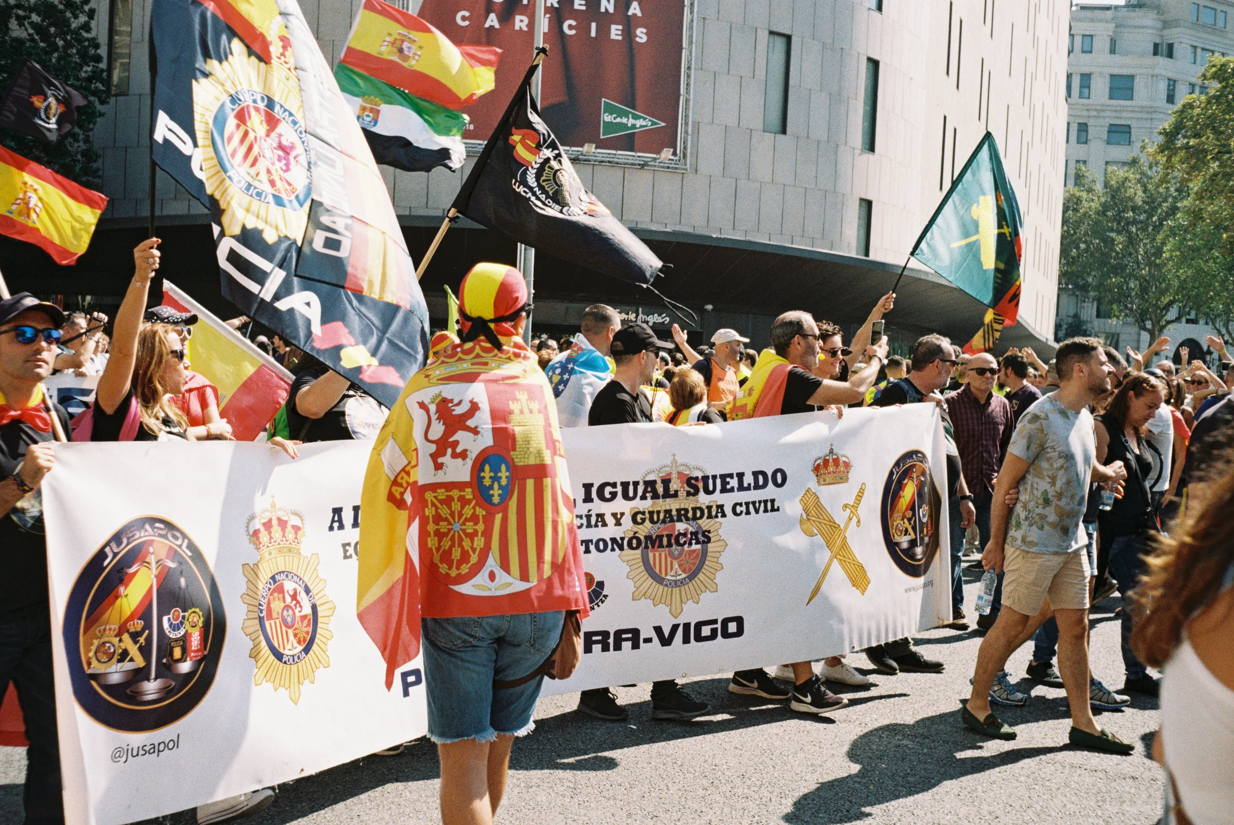 JP000358-R1-24-12.jpg