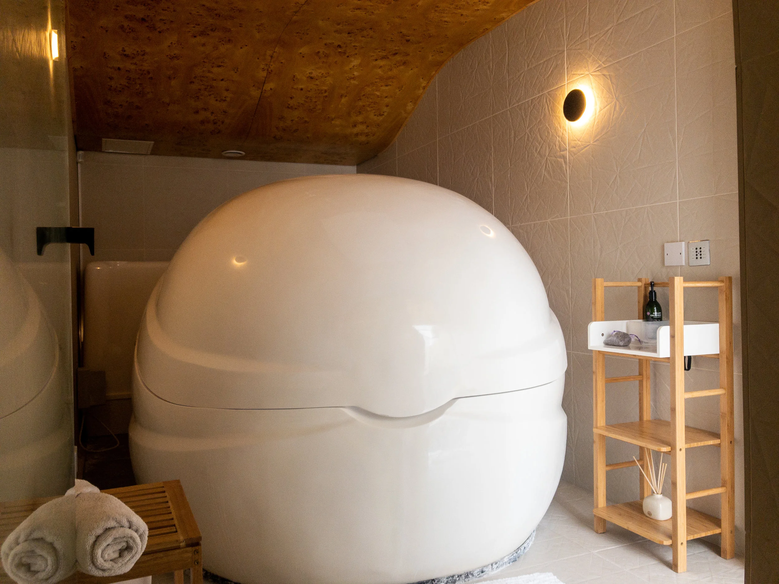 Hackney Float Club meditation sensory depravation pod.jpg
