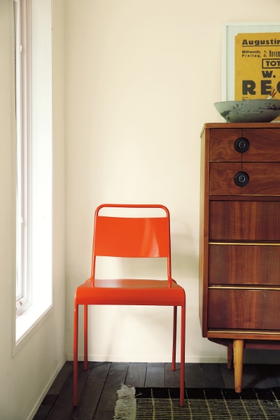BM Mascarpone offset by a pop of orange in the home of a digital designer, using the high chroma colors of BM's 2016 Trends Palette . Image source: Copperline