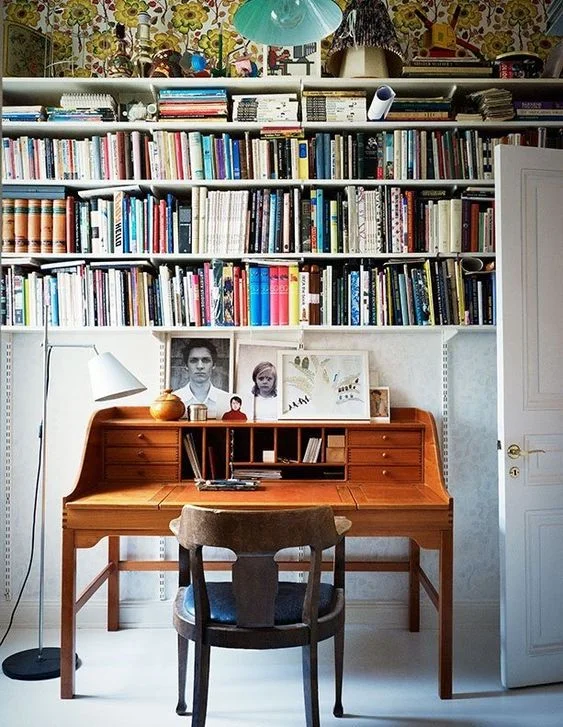 A home office guaranteed to inspire big thoughts. (Source: Apartment Therapy)