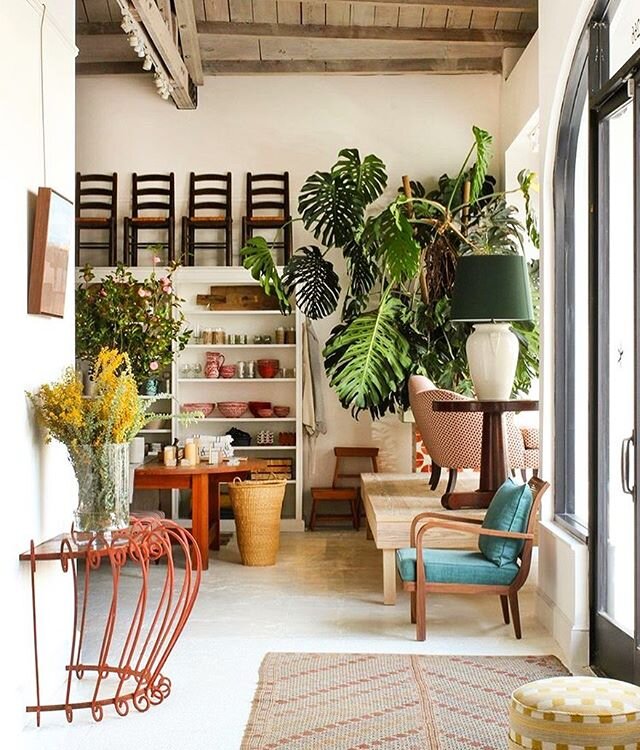 We’re pretty dang excited to shop INSIDE some of our favorite spots in Southern California again, whenever that’s an option! For example, the inspiring and wonderful @nickeykehoe who consistently WOWs. Here’s a snap of her shop on B